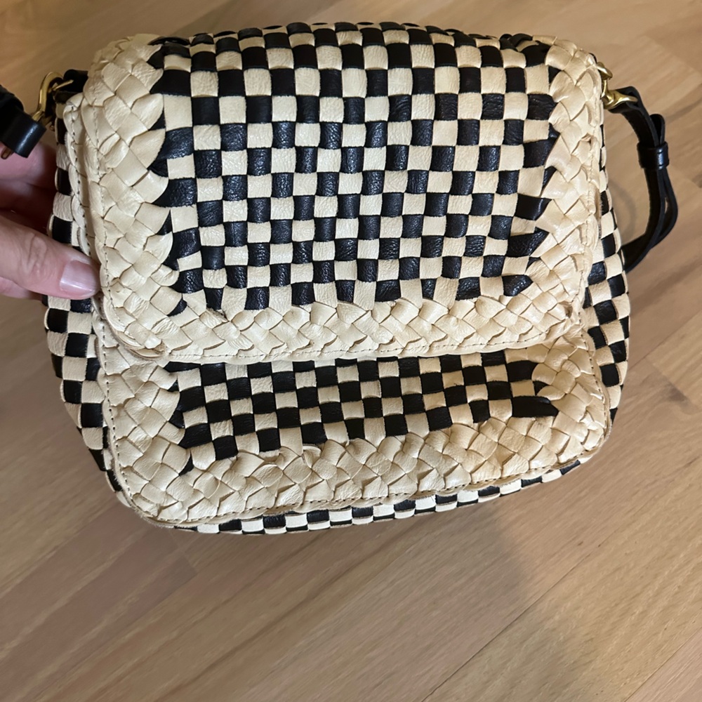 Elegant Woven Black and Cream Crossbody Bag